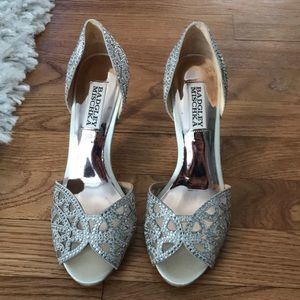 Badgley Mischka Ivory Satin bridal shoes size 6
